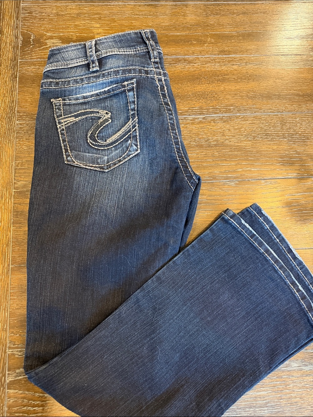 Silver Brand Dark Wash Jeans with Contrast Stitching